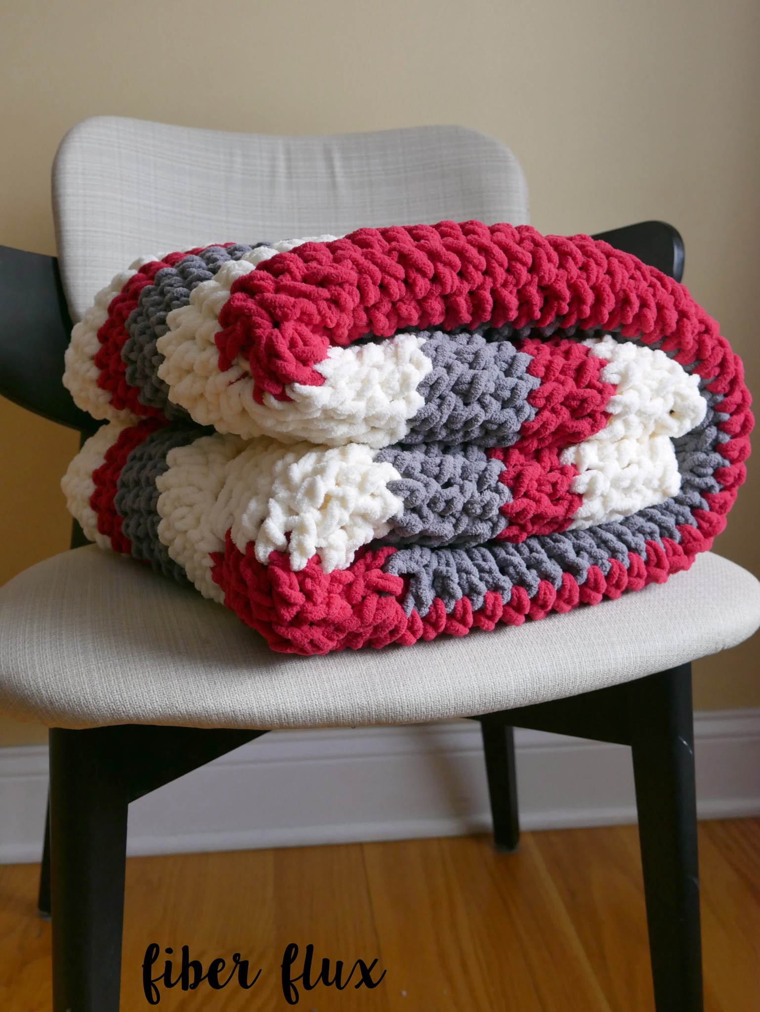 Snow Berries Crochet Throw Blanket